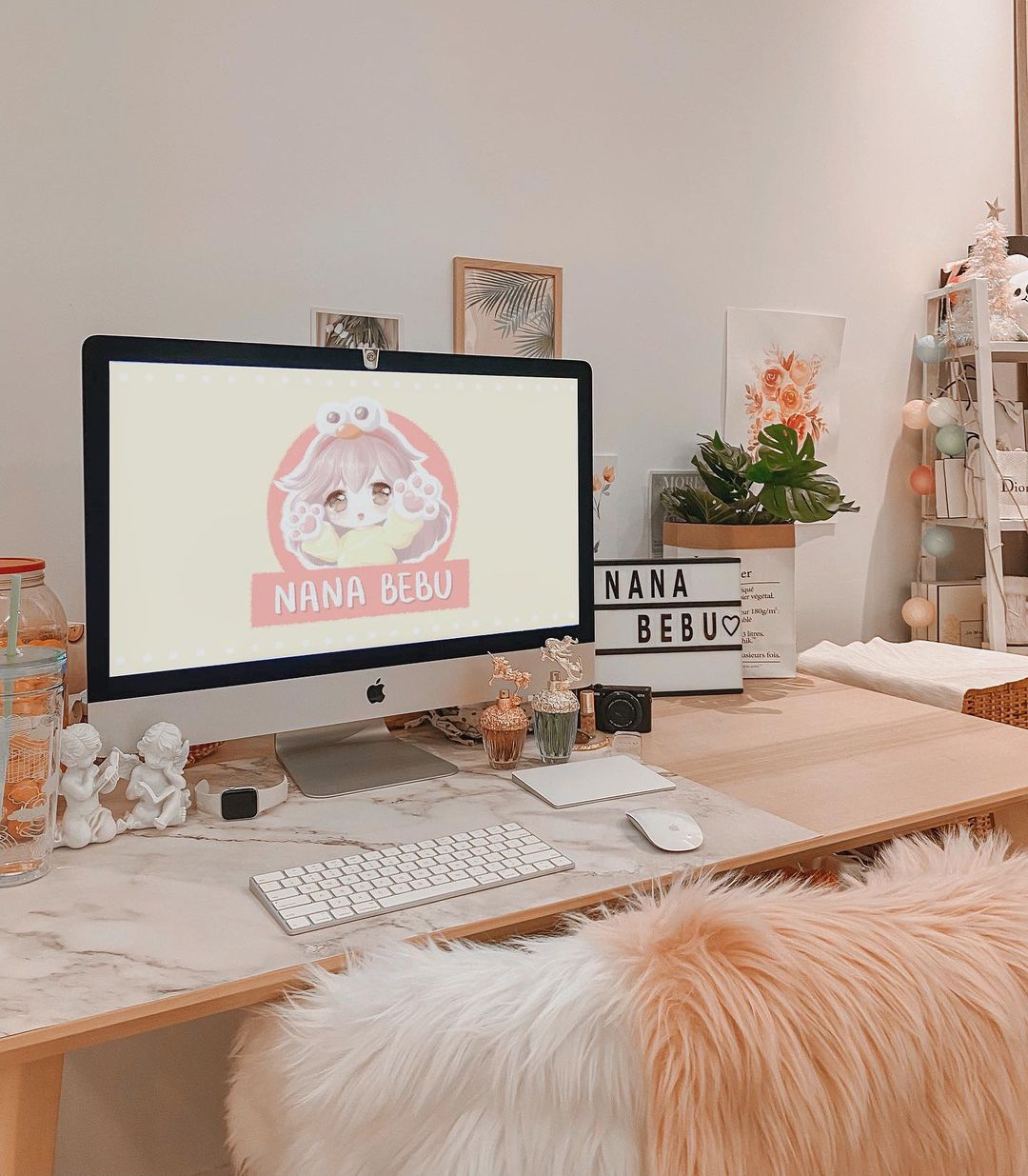 Switching up my workspace to fit the mood of Decem...