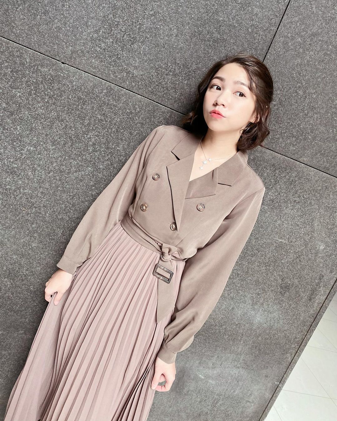  小姊姊的上班Look