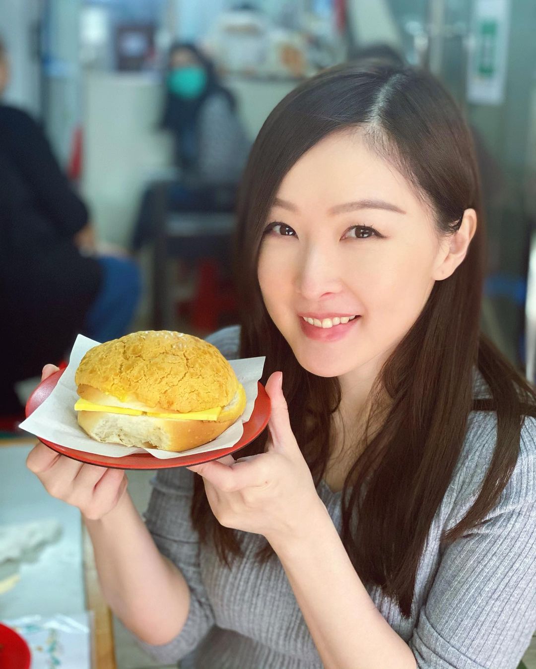  女人的浪漫，當街食雜扒飯