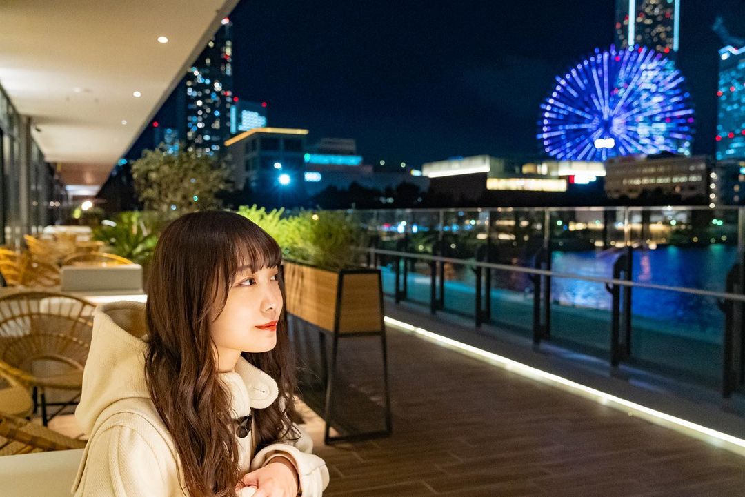  高級ホテルのアフタヌーンティーに�...