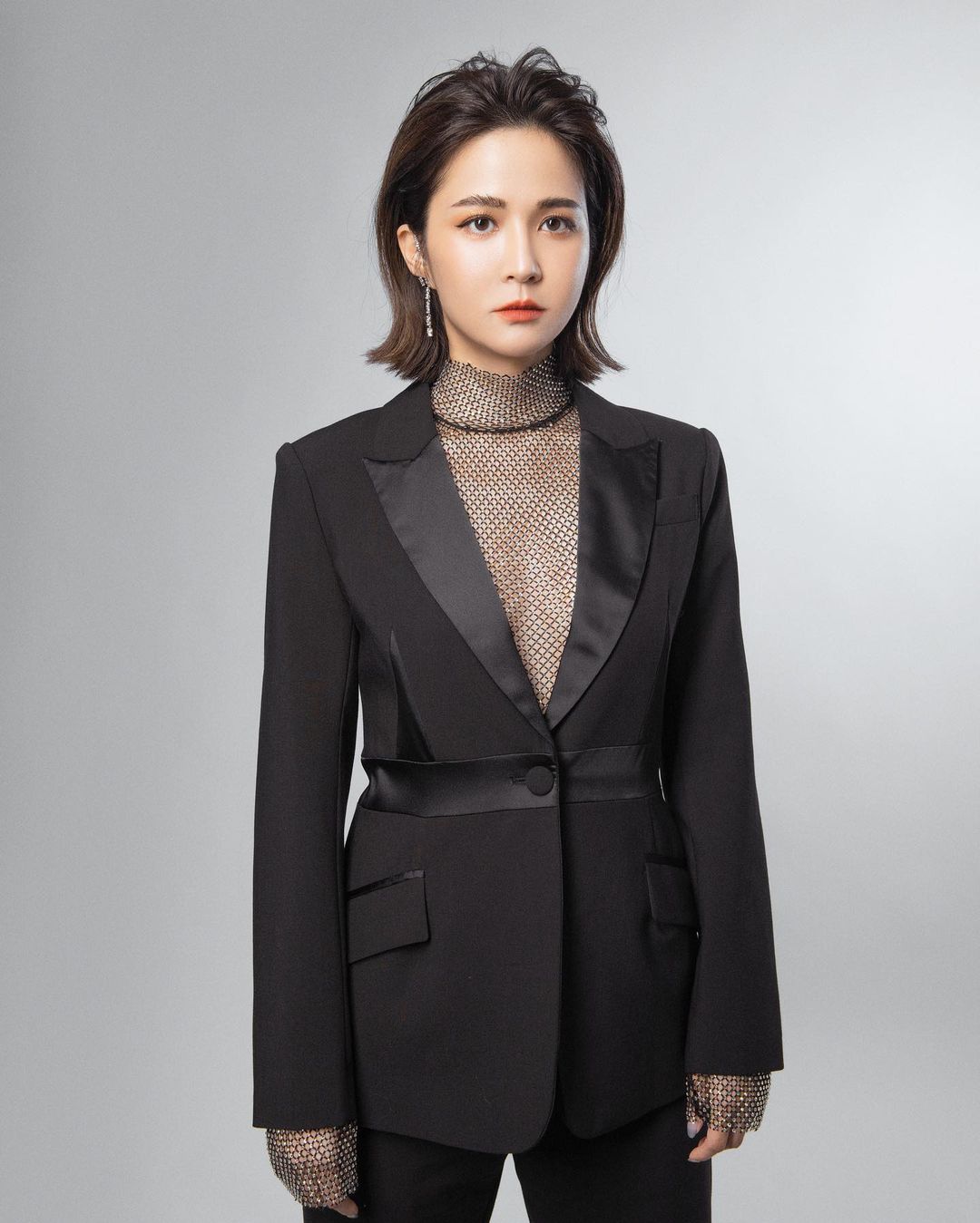  #whichone 

彩色 或 黑白
你的選擇是？

...