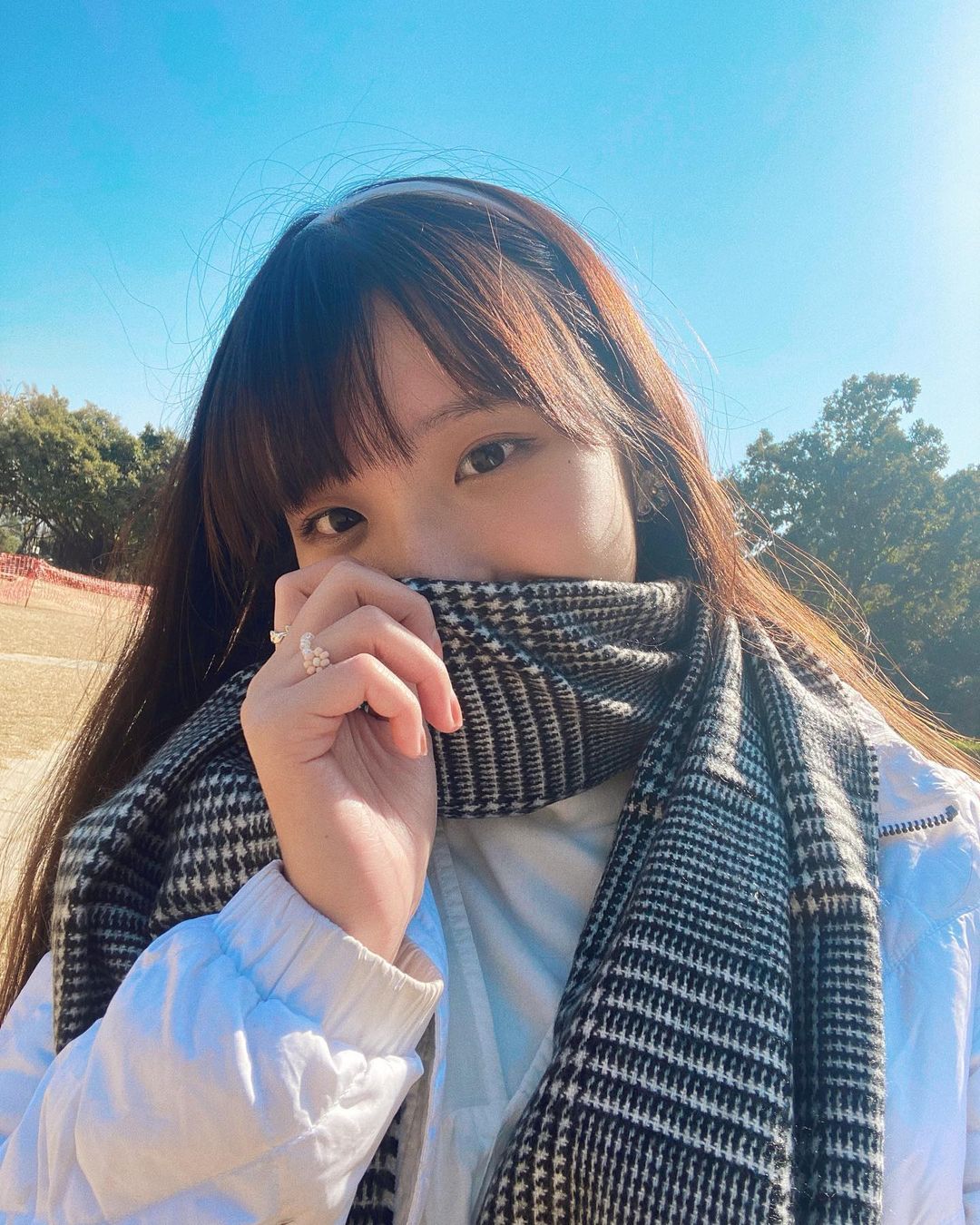  Hello Rachel ♡ 
@helibee.901

她示範的圍巾...