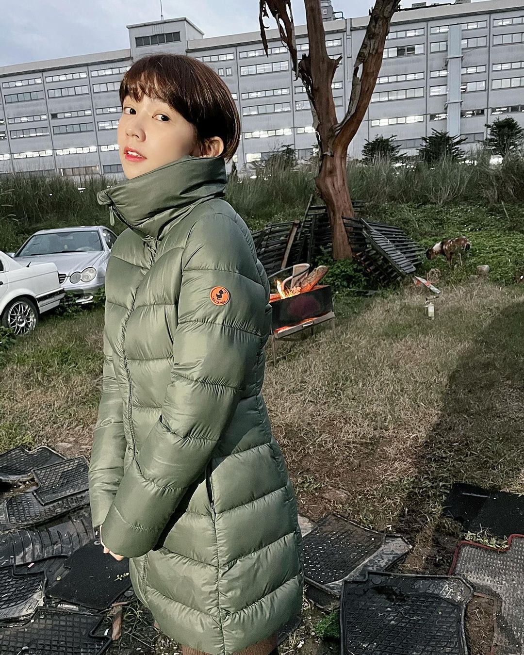  這件外套真的好可愛❤️
它的品牌名�...