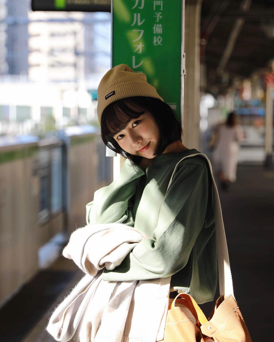  回購率幾乎100%的必備上衣♡
直頭有客...