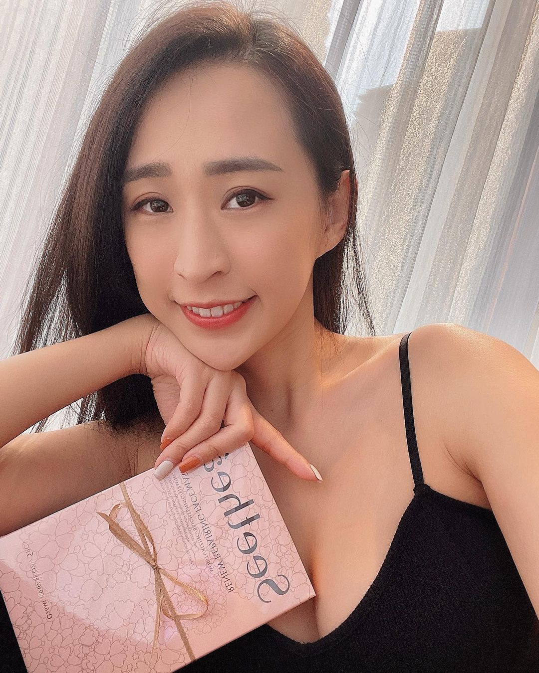  -
女生每天例行公事
除了化妝 洗澡 卸...