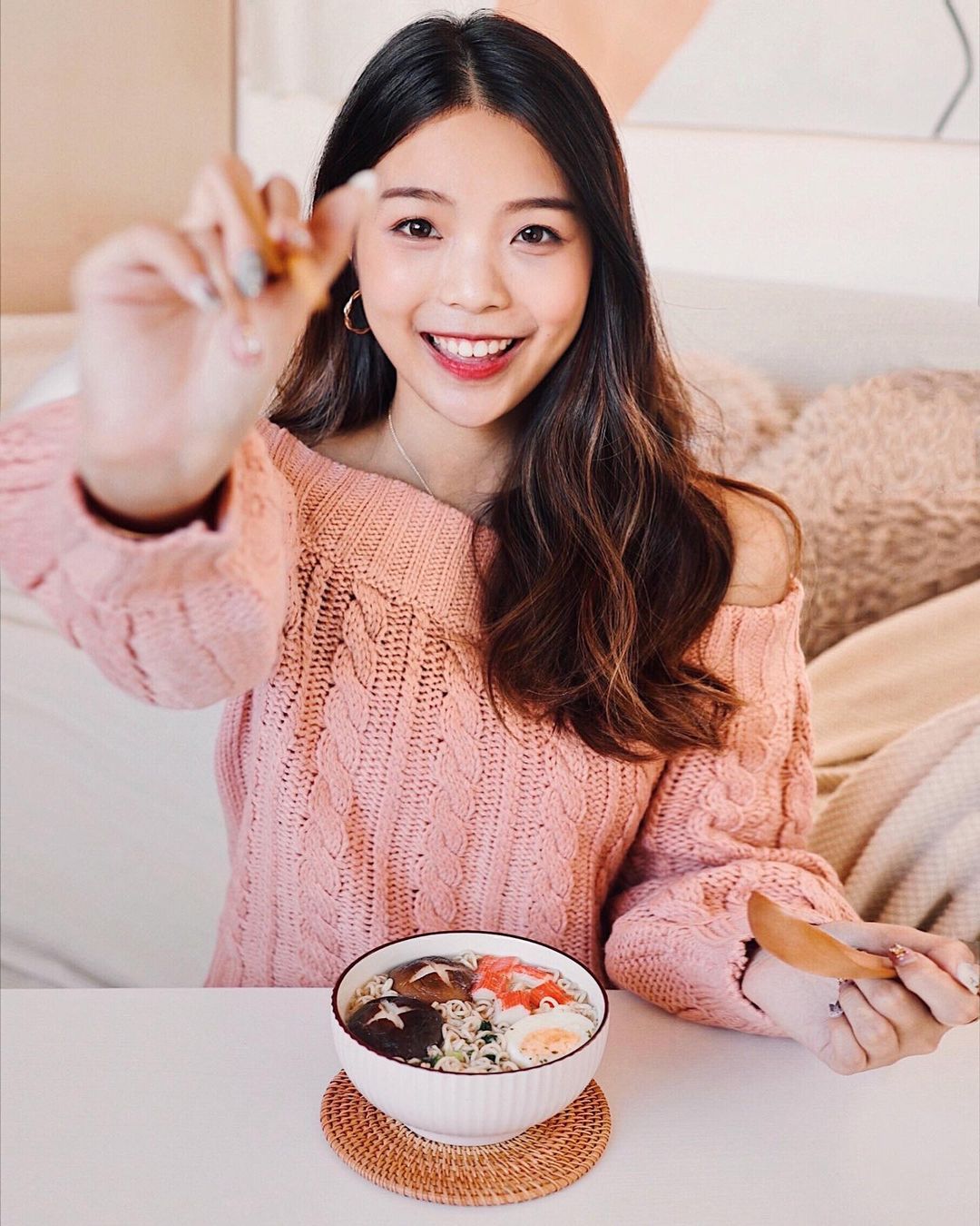  四圍拜年食咗好多糕
