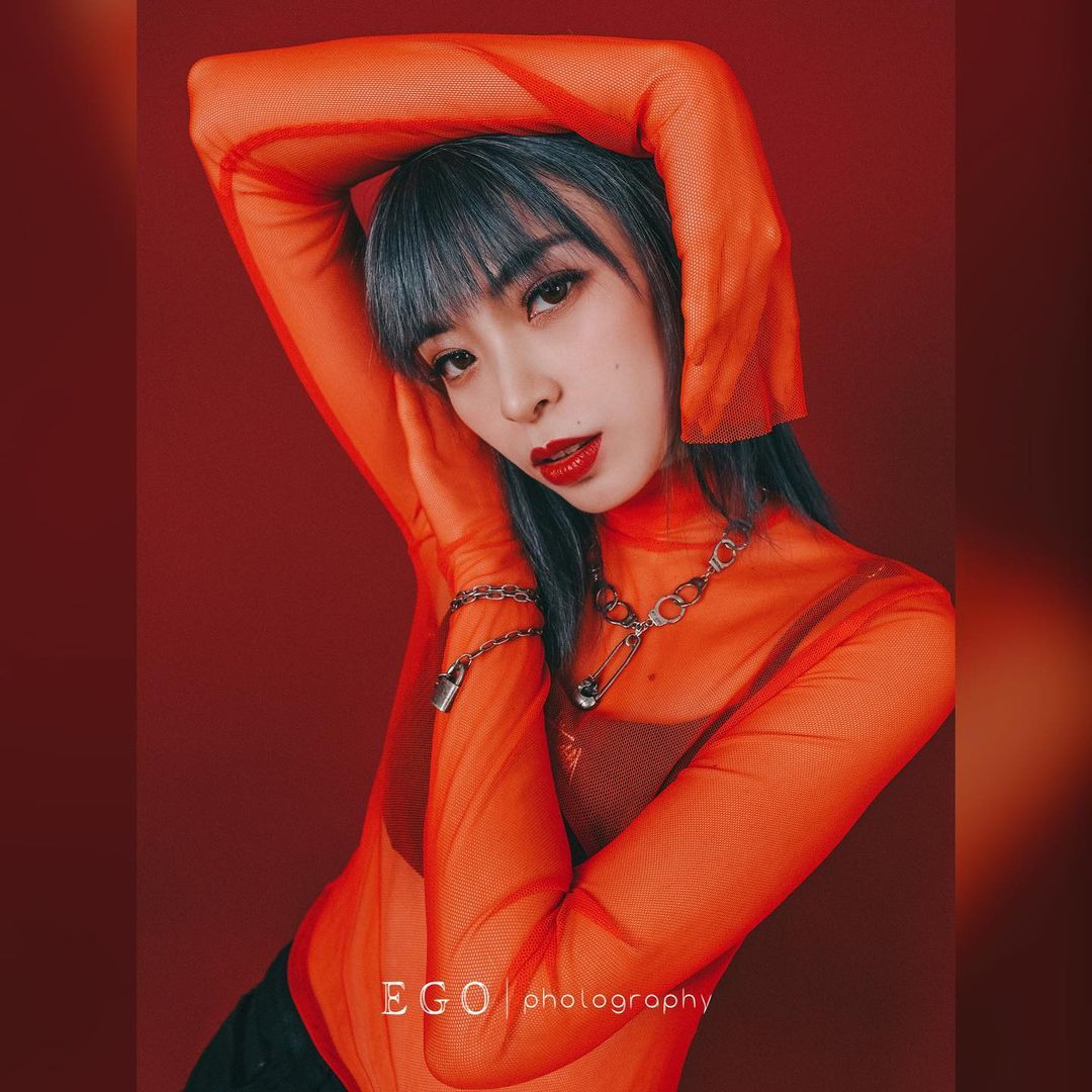  ：
紅色⋯⋯
是火 是熱情 
是熱血 是�...
