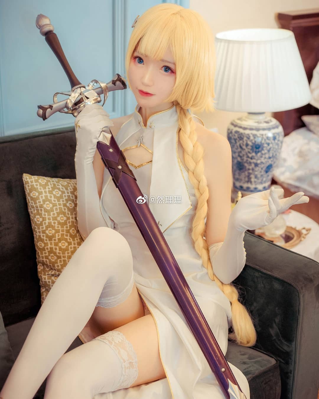  Jeanne
.
然理理 
#jeannedarc
#jeanne