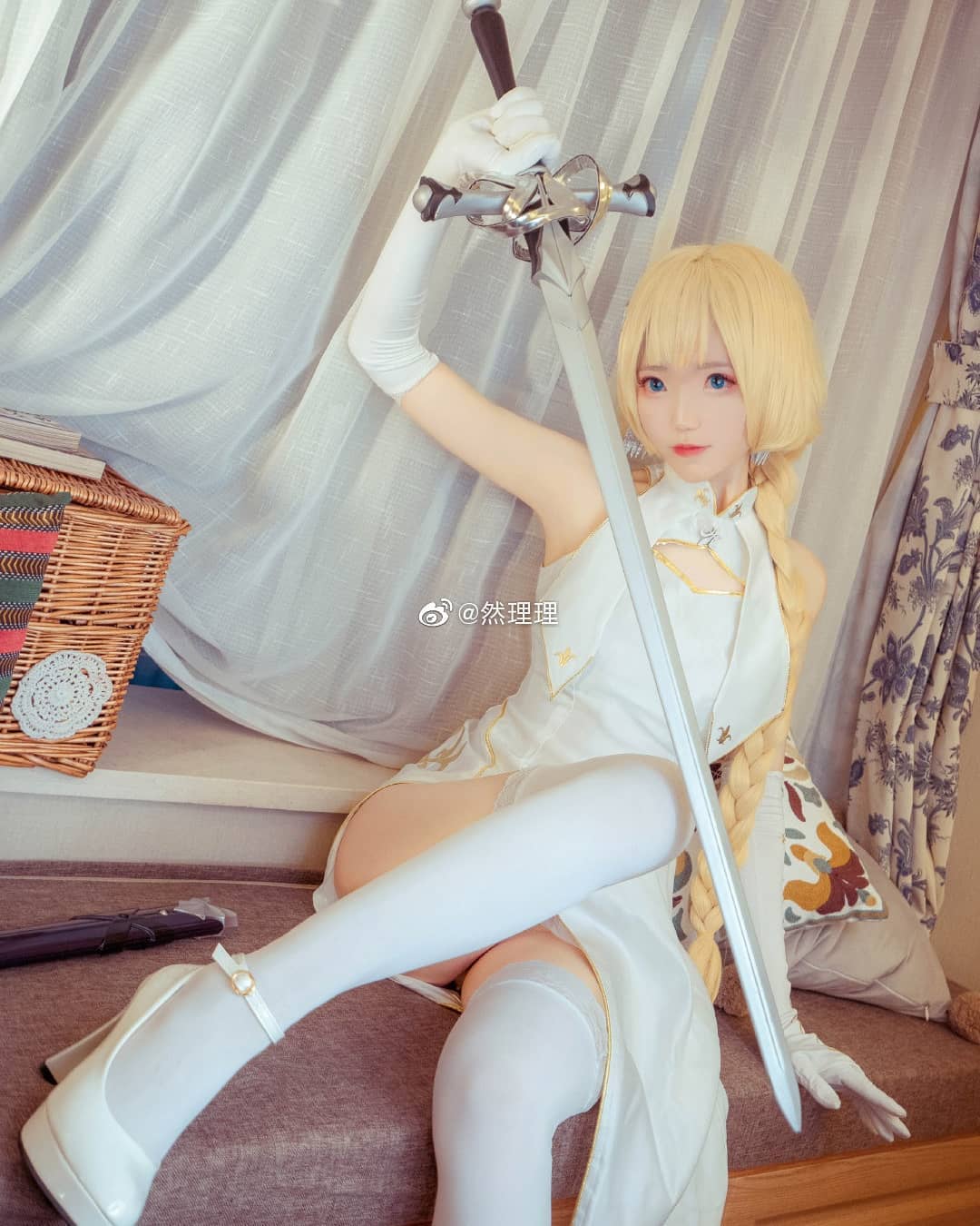  Jeanne
.
然理理 
#jeannedarc
#jeanne