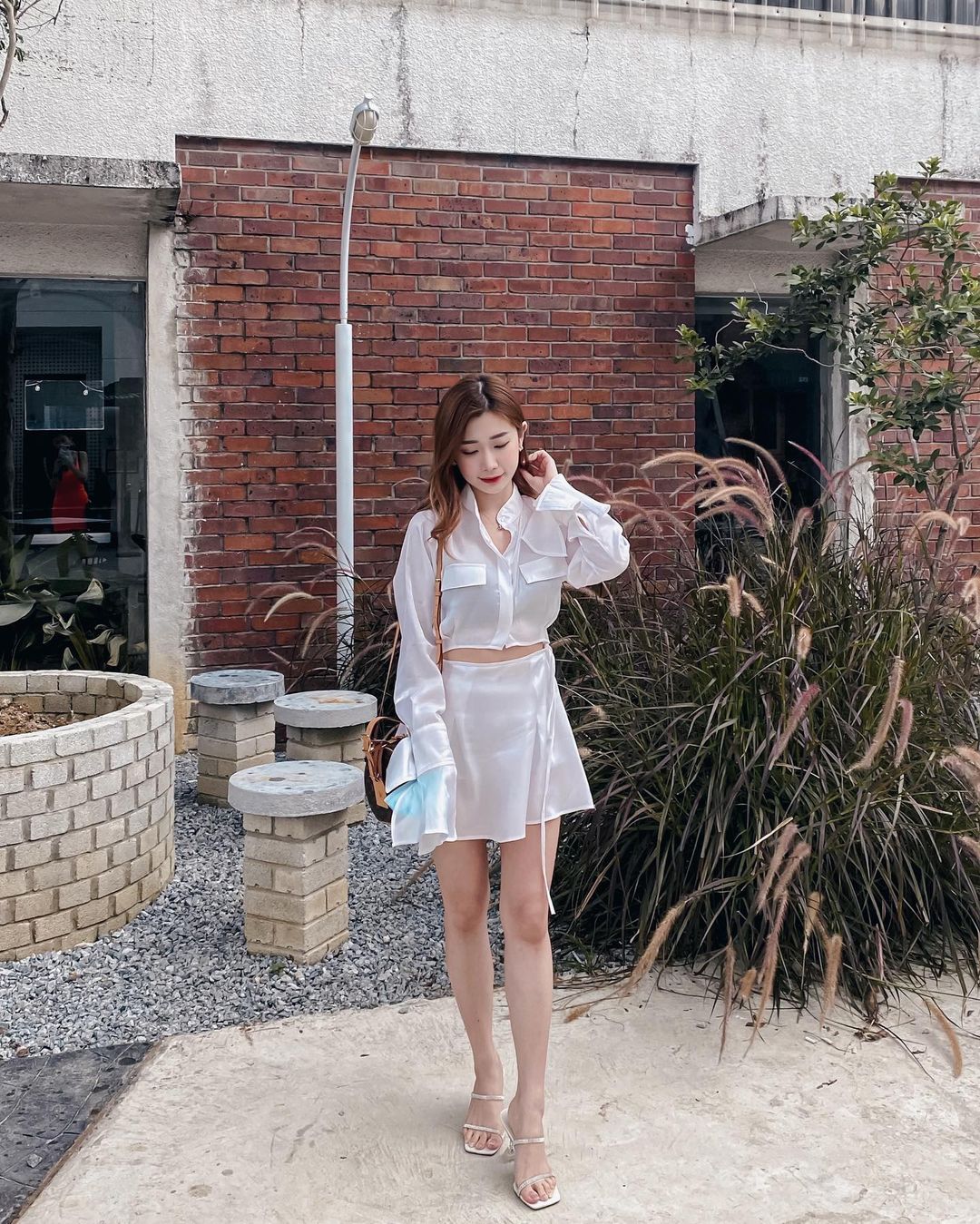  愿每个女人身上都自带光芒 
女王节快...