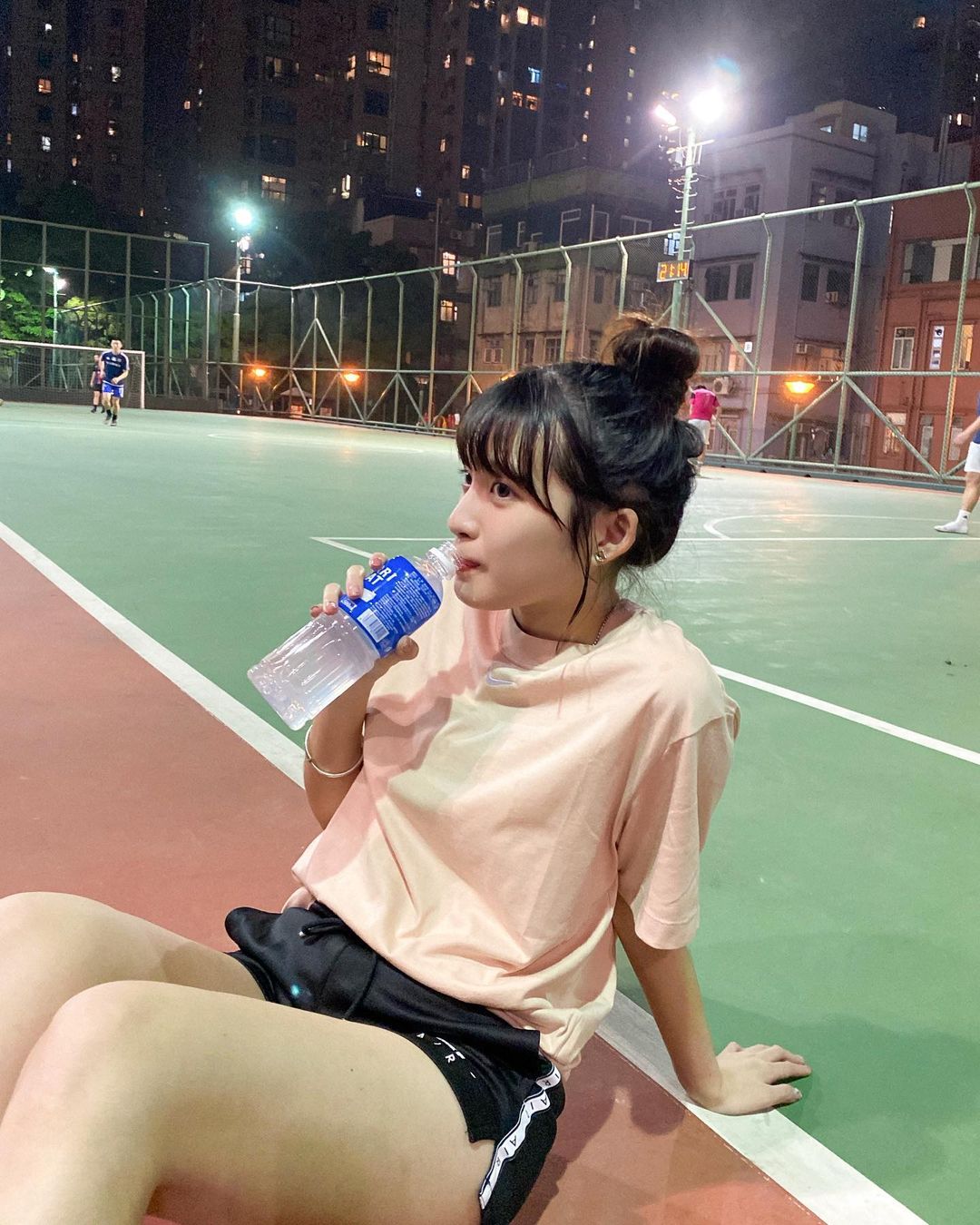  拍攝緊呢輯相當時突然有一剎那
回想�...