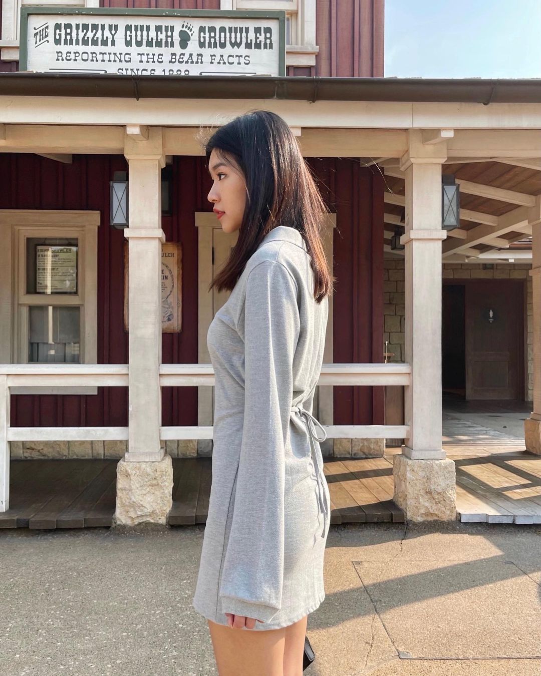  極顯S線條＋令女人味up up的連身短裙�...