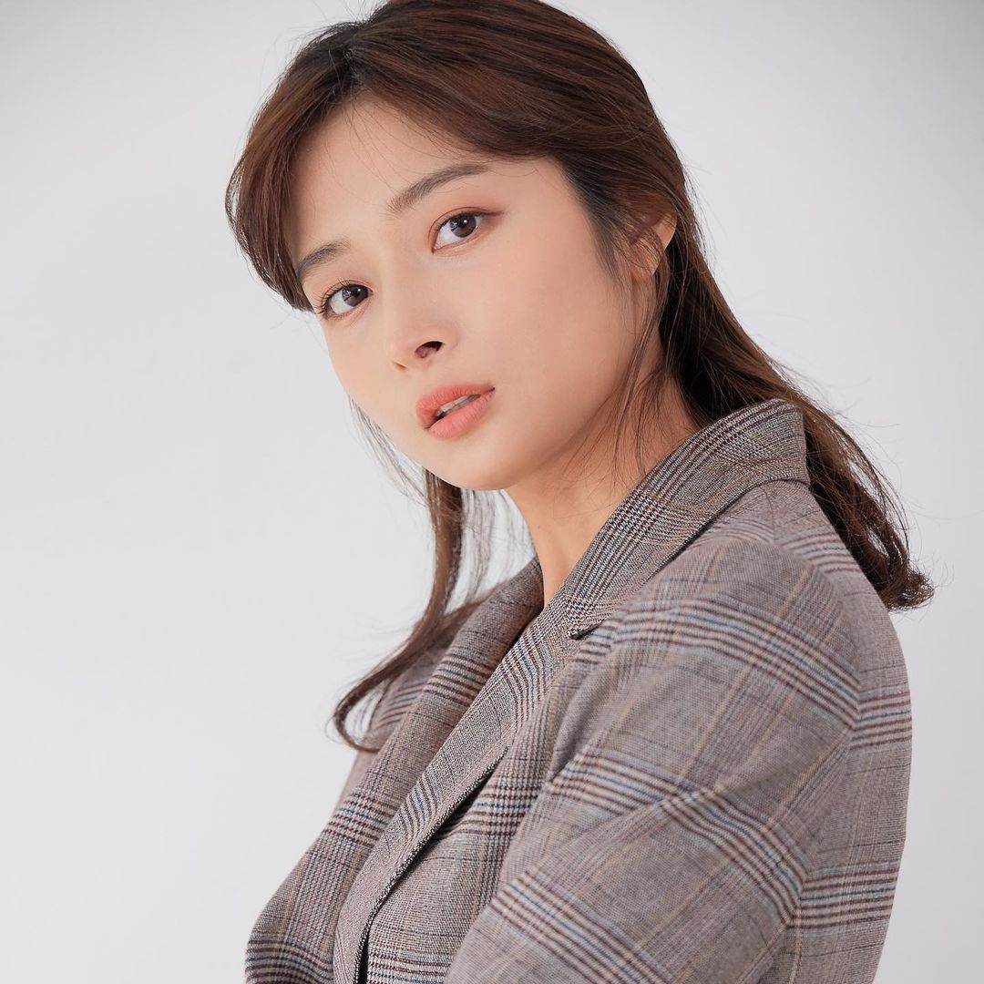  찬미(2021)
#배우프로필