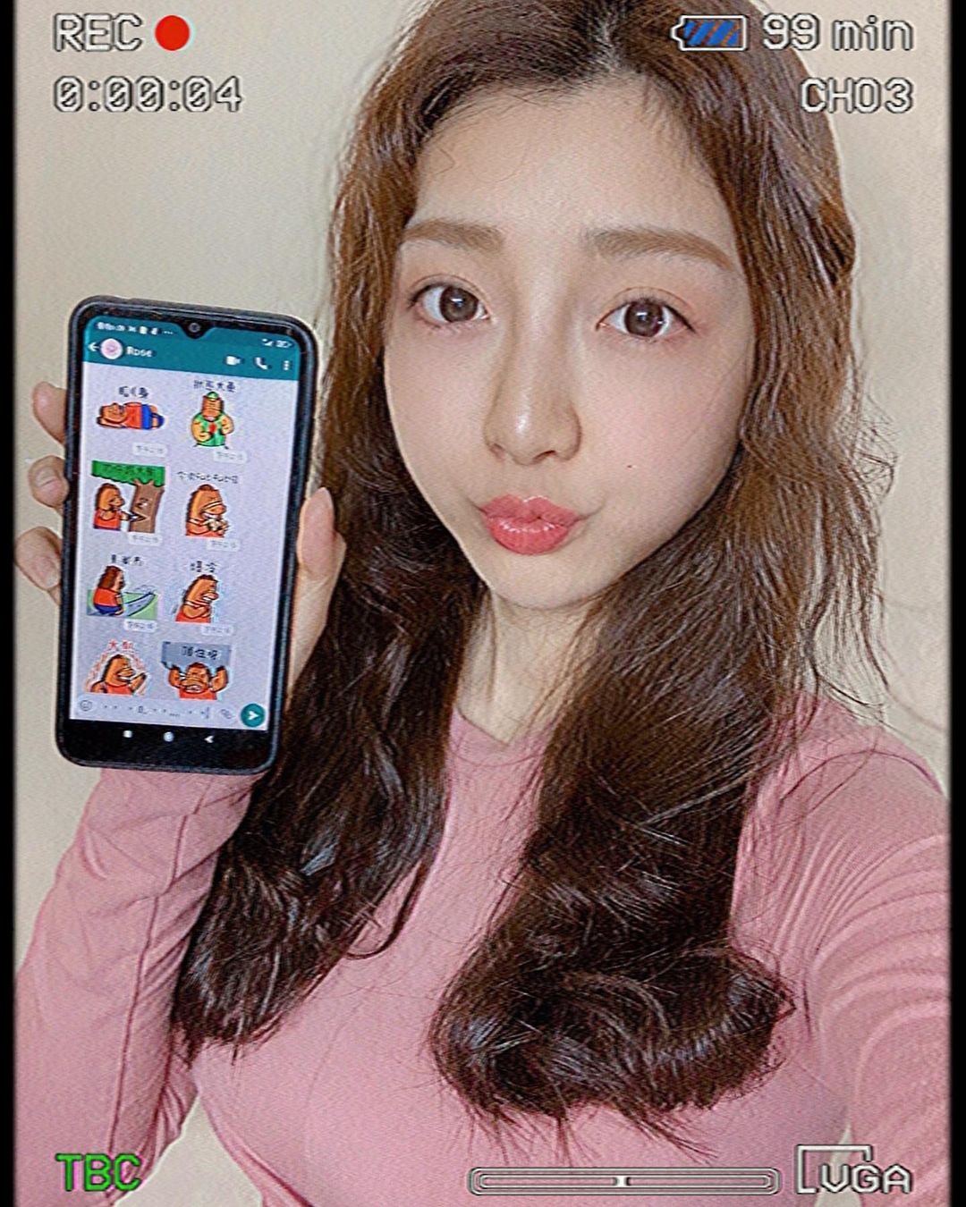  這個sticker太攪笑了ꉂꉂ◟(˃᷄ꇴ˂᷅ �...
