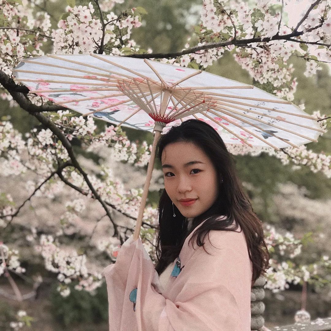  花開花落，雲捲雲舒。☁️

昨日美景...