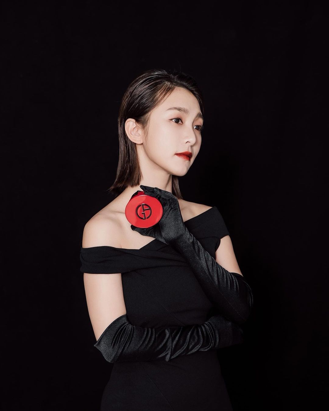 #GA 全新的#高訂紅氣墊未免也太美了吧...