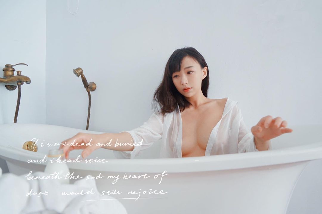  別抱怨
抱我