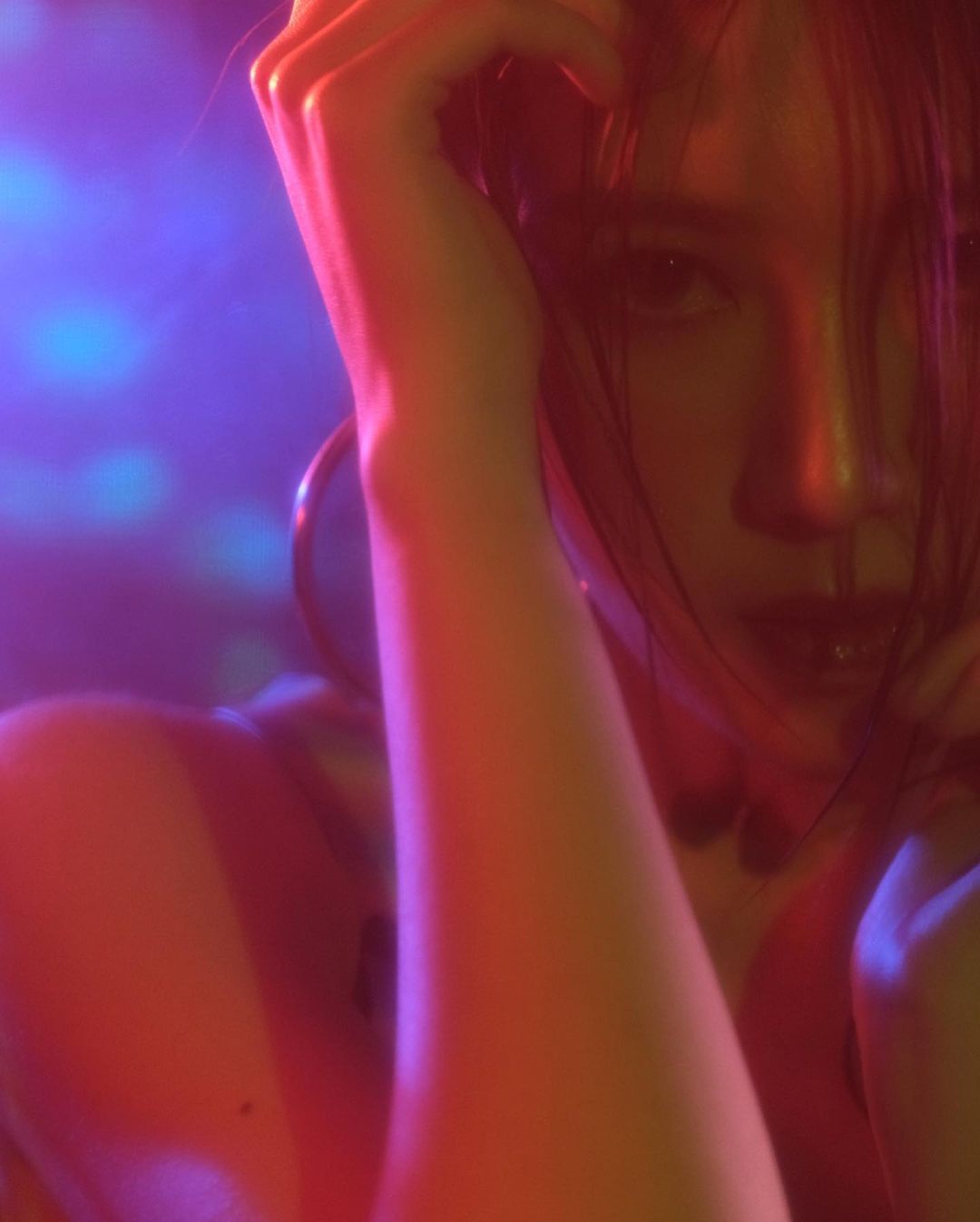  第一次的專輯拍攝獻給了< After Party >
�...