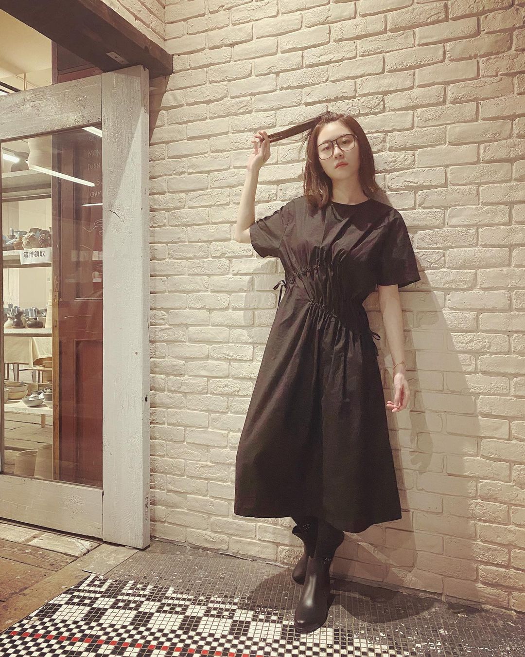  -
最喜歡穿不規則設計的衣服，
因為�...