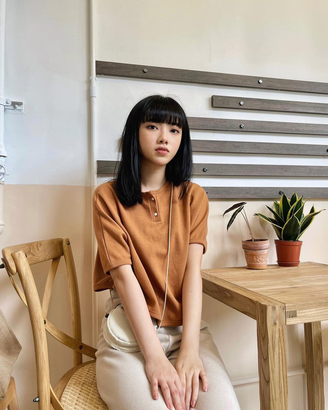  有請今期嘅黑馬：不倒翁弧形下襬Tee