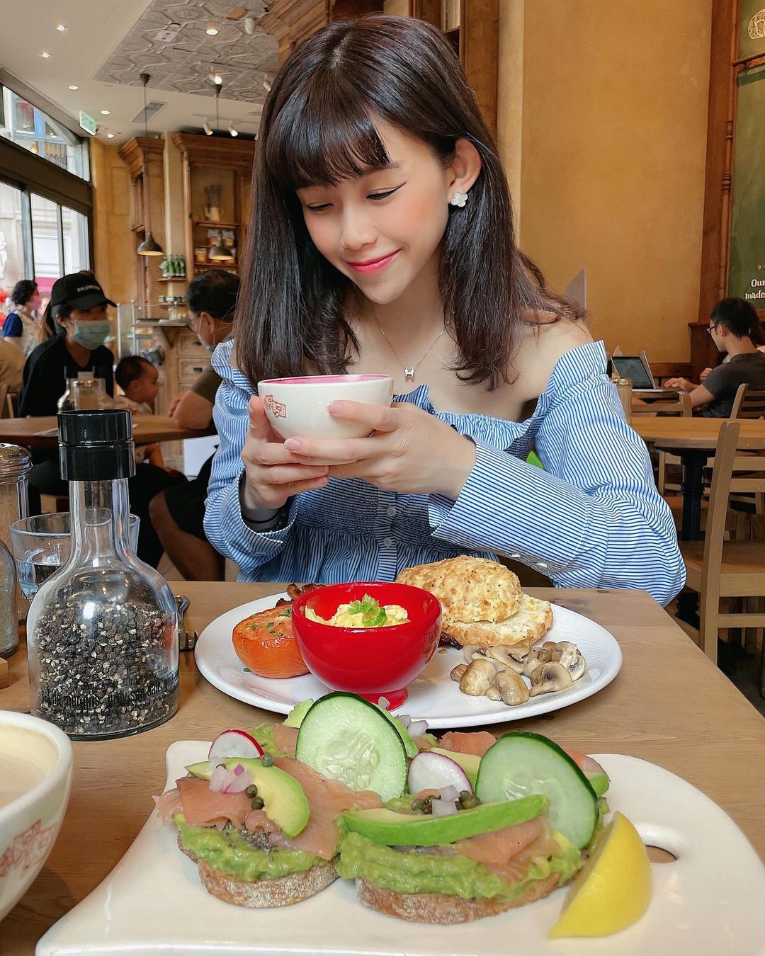  ☕️
閒時去cafe談談天☺️
說說笑拍�...