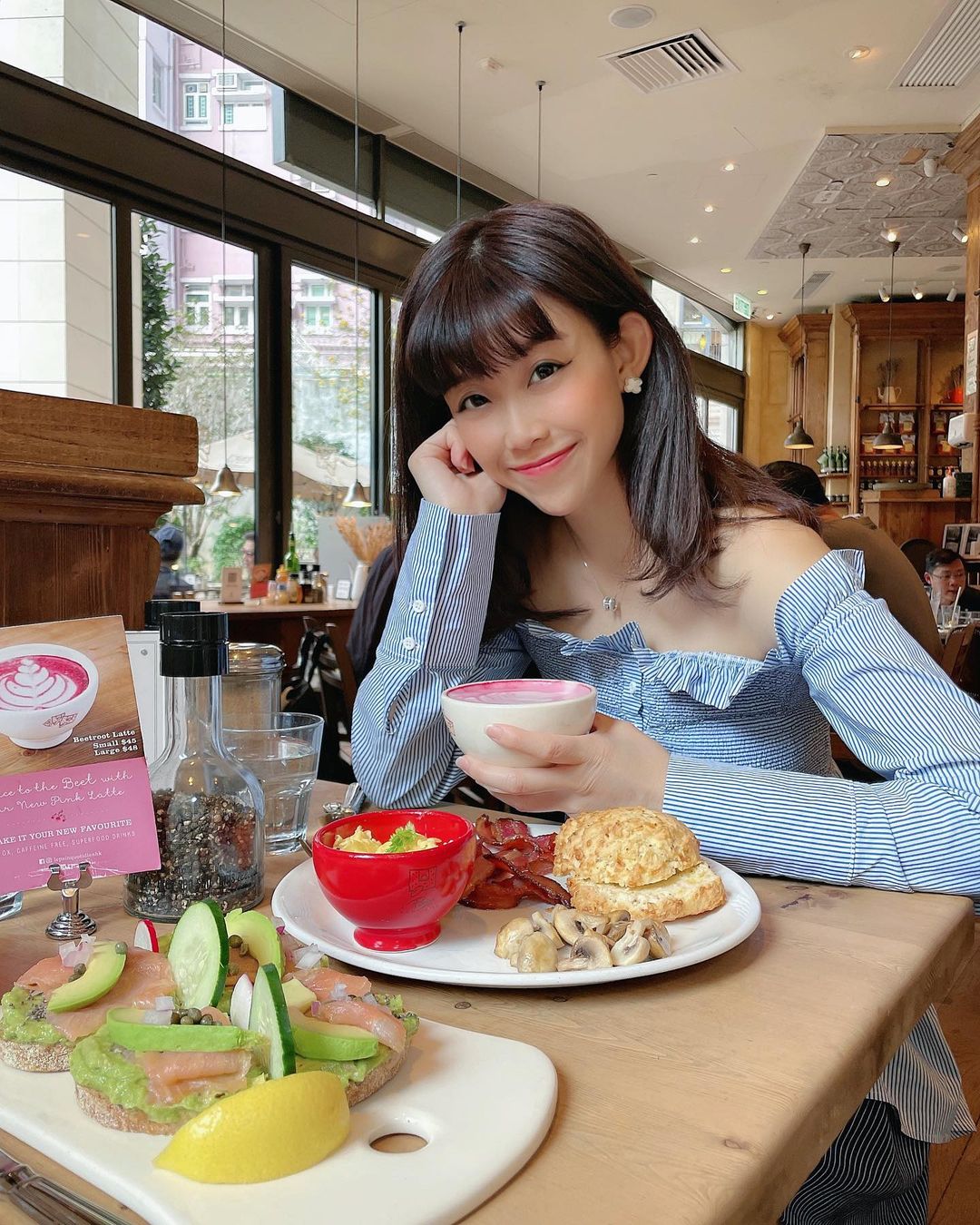  ☕️
閒時去cafe談談天☺️
說說笑拍�...