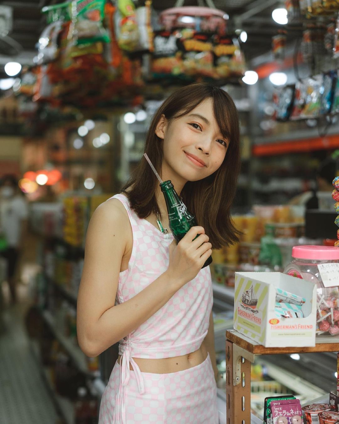  老士多again & again 
老闆娘說要儲一系�...