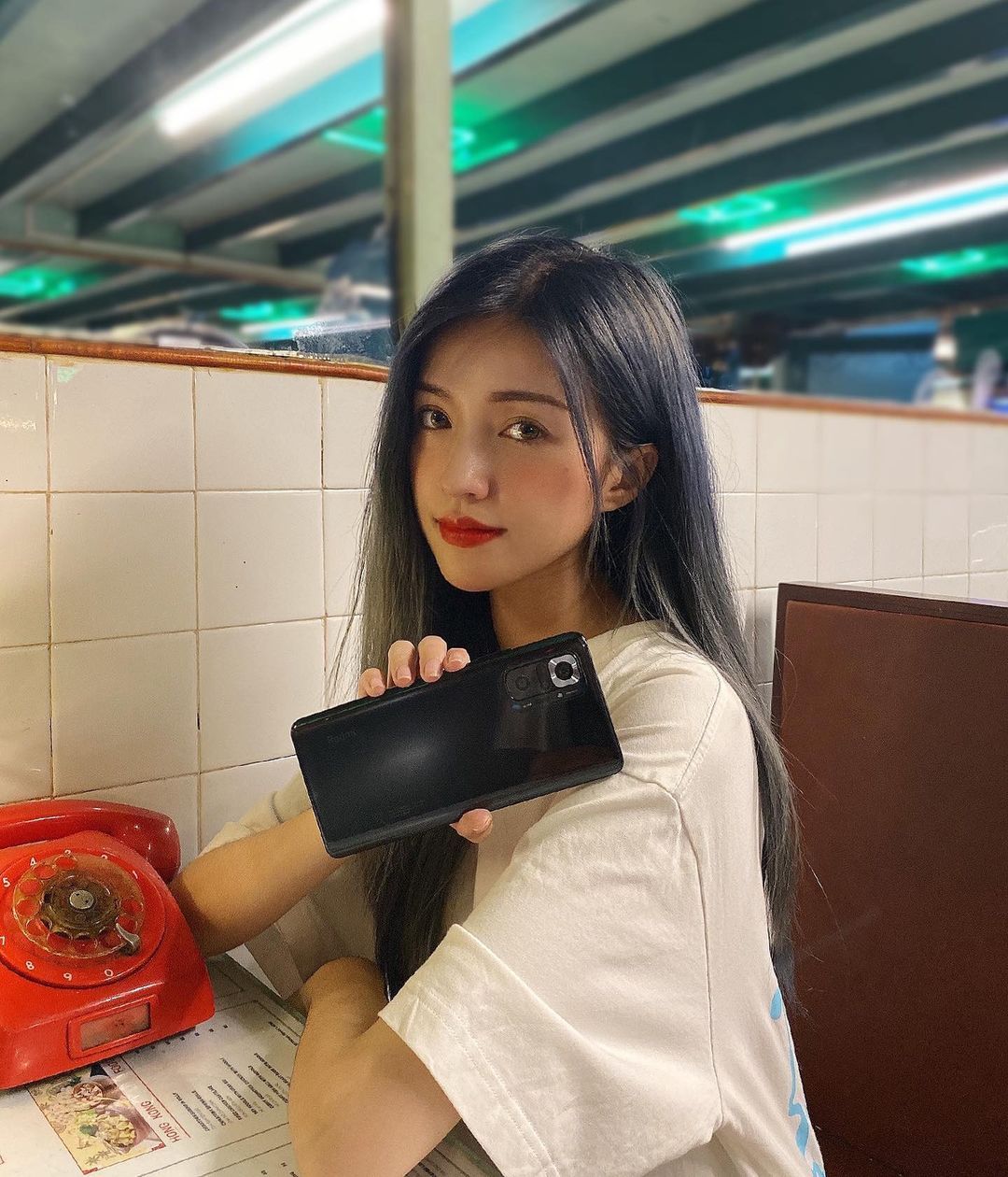  Phố thì “lên đèn” lung linh mà cu...