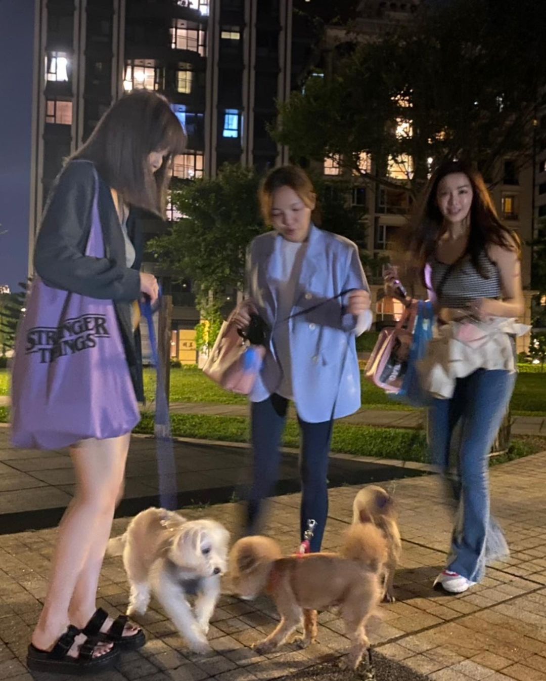  愛比較裝備的媽媽們，興奮到模糊的�...