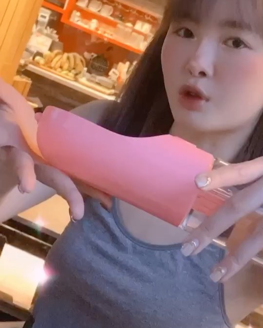  愛比較裝備的媽媽們，興奮到模糊的�...