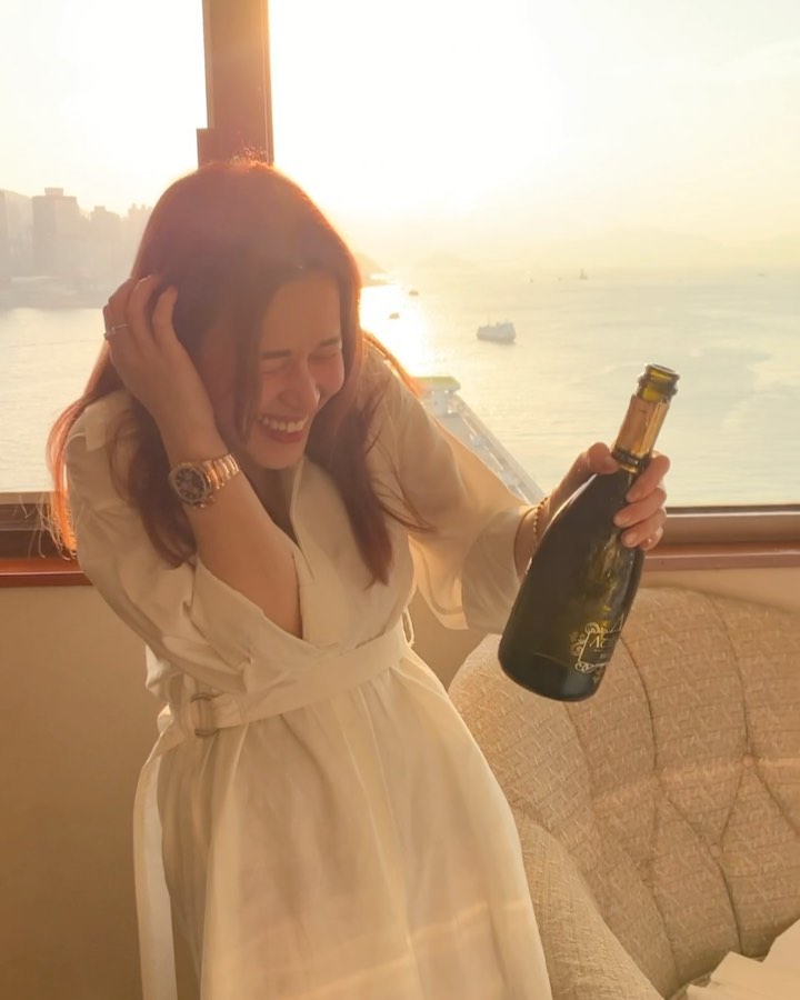  其實我真係好驚開香檳...