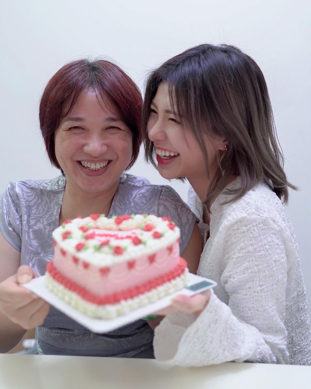  .
下輩子不做母女了 做閨蜜吧
你不用�...