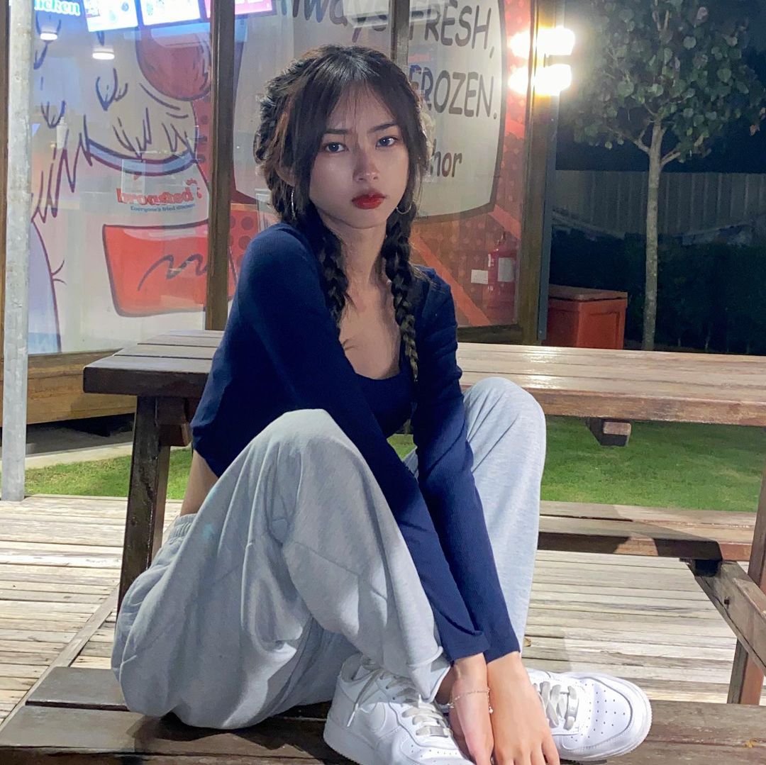  我是个高冷的人  我那从骨子里散发出...
