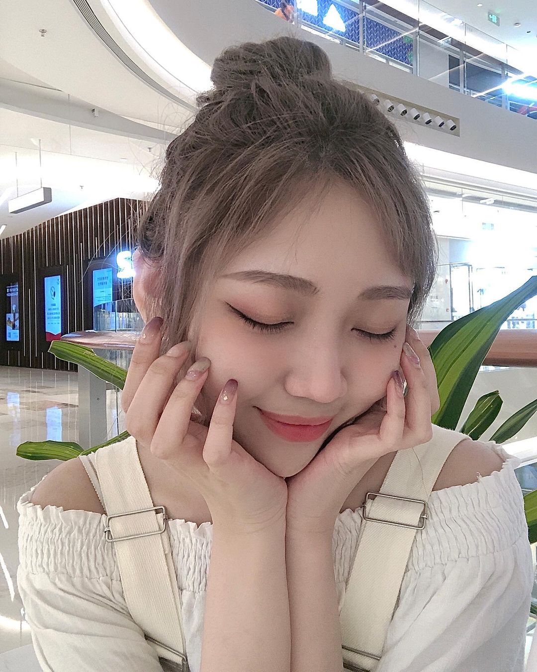  ✨
時間再忙 也要打扮美美噠 