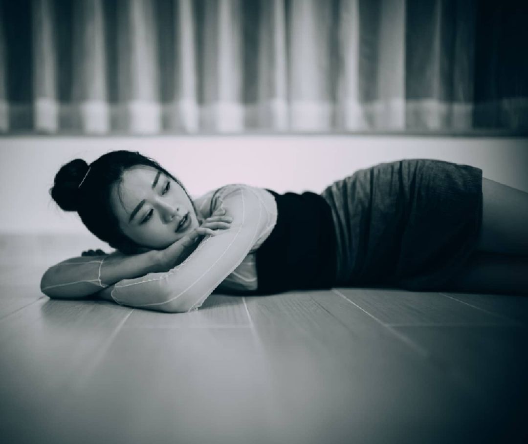  教室的一角。
【 黑與白的平衡線 】
�...