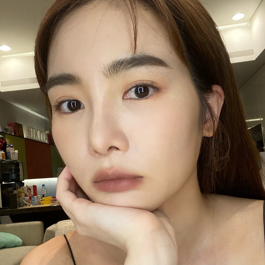  以前的我晚上睡覺時都很難入睡，頭�...