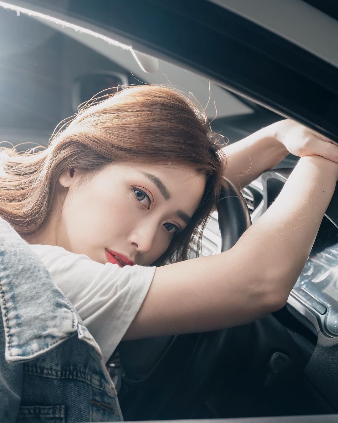  你的美 不是為了取悅別人
而是當你站...
