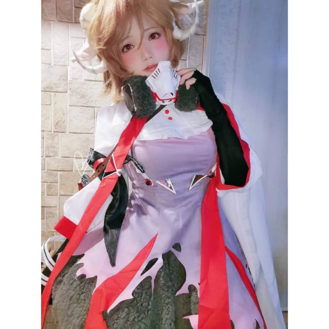  #Game #cosplay #arknights #eyjafjalla

CN : Miu (@...