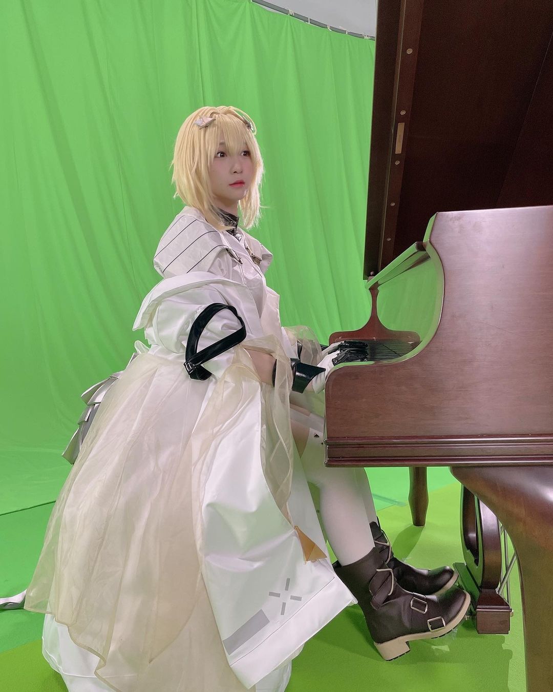  ピアノ引いてる(*´ο`*)
 #白夜極光