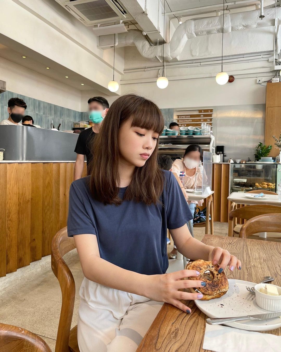  「好想擁抱自己」短袖圓領版
深藍示�...