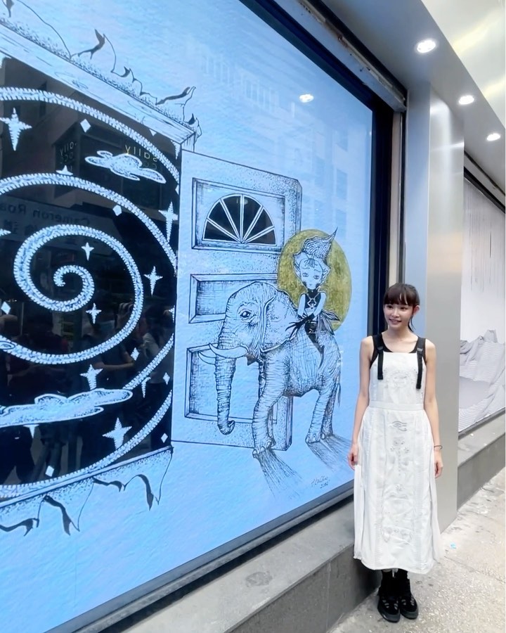 So happy to see my artwork on this big video wall ...