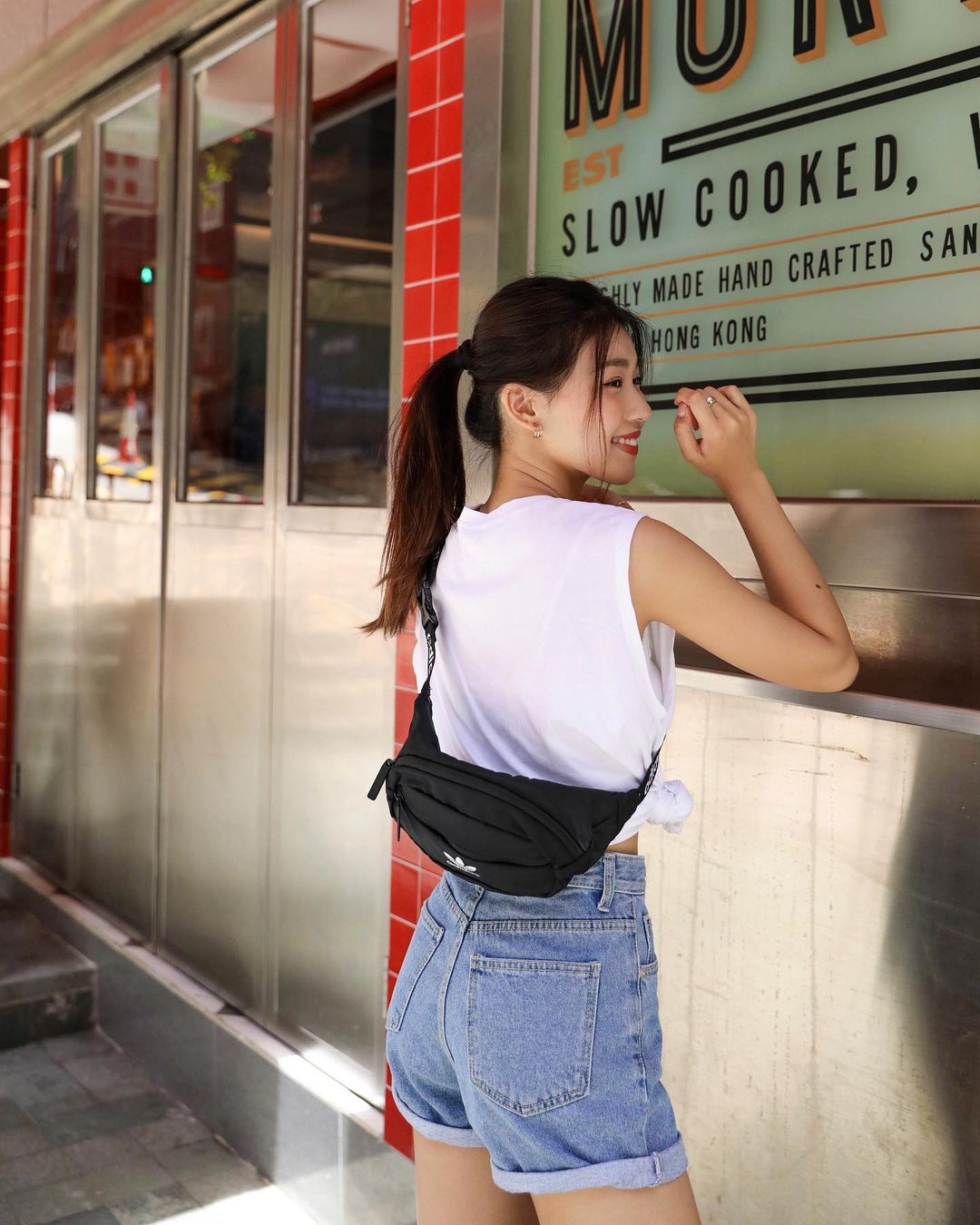  white x denim的帥氣街頭風ꉂ(≧∇≦)

❖...