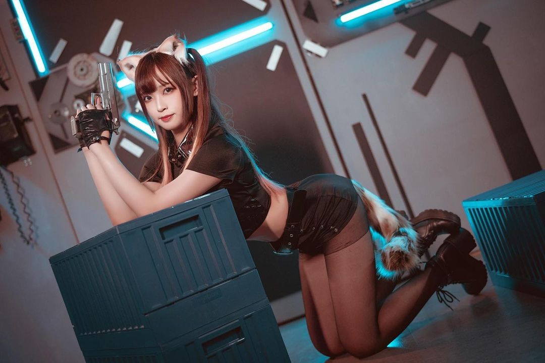  +新刊預購+
終於來到最後一套衣服了(�...