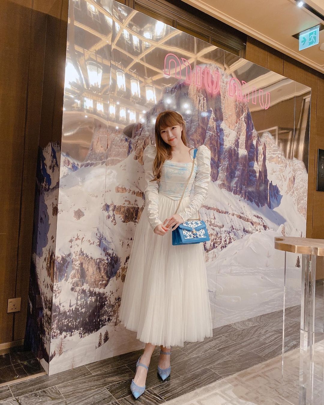  雪山上面展示的新collection ❄️❄️❄...