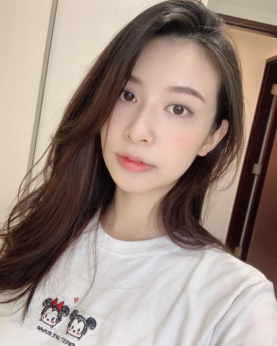  想__了 。