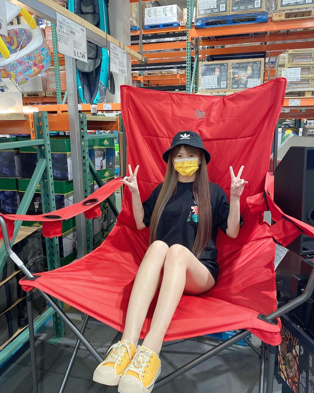  那天去Costco被這椅子深深吸引！
好像�...