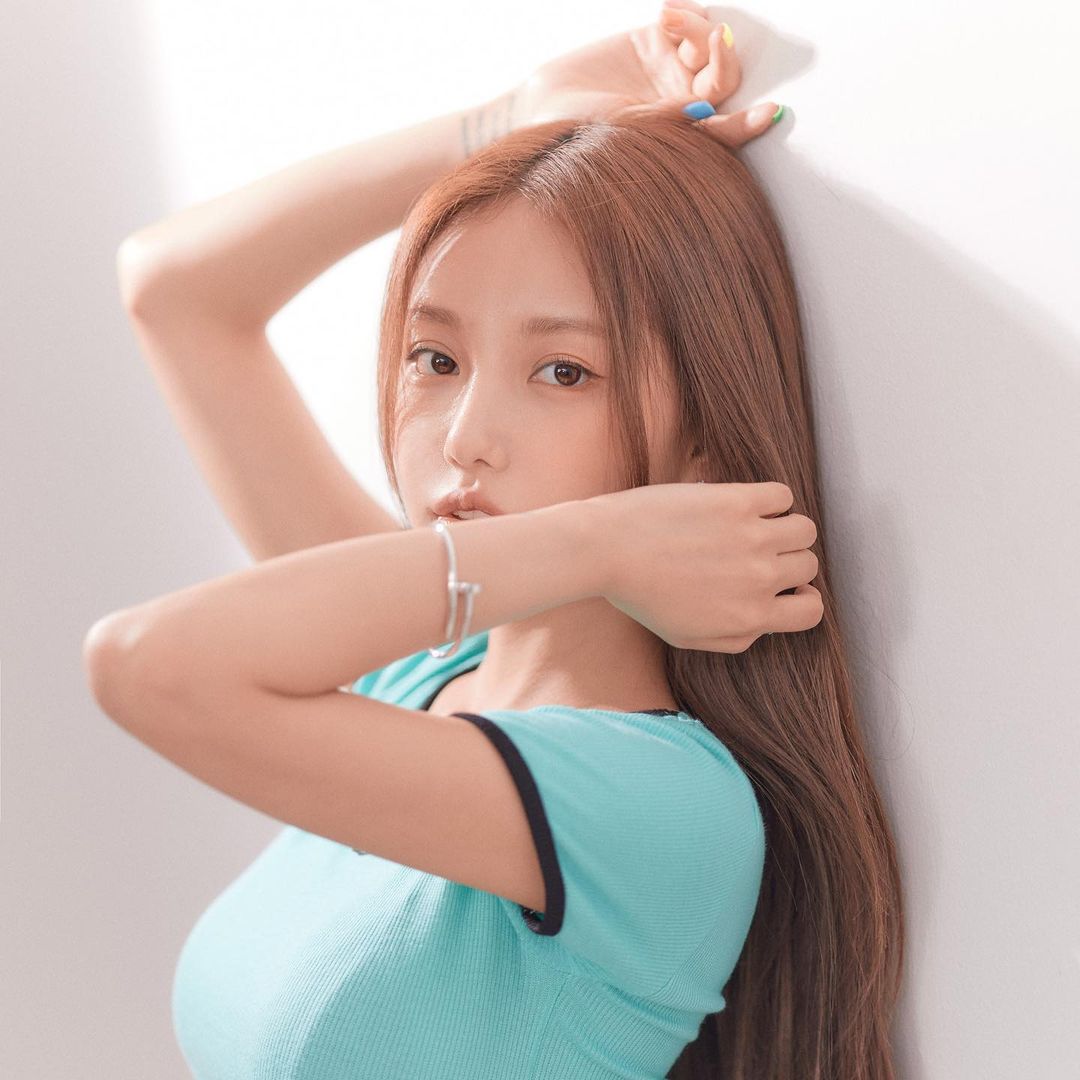  Female posing variation……는 무슨 ….
선�...