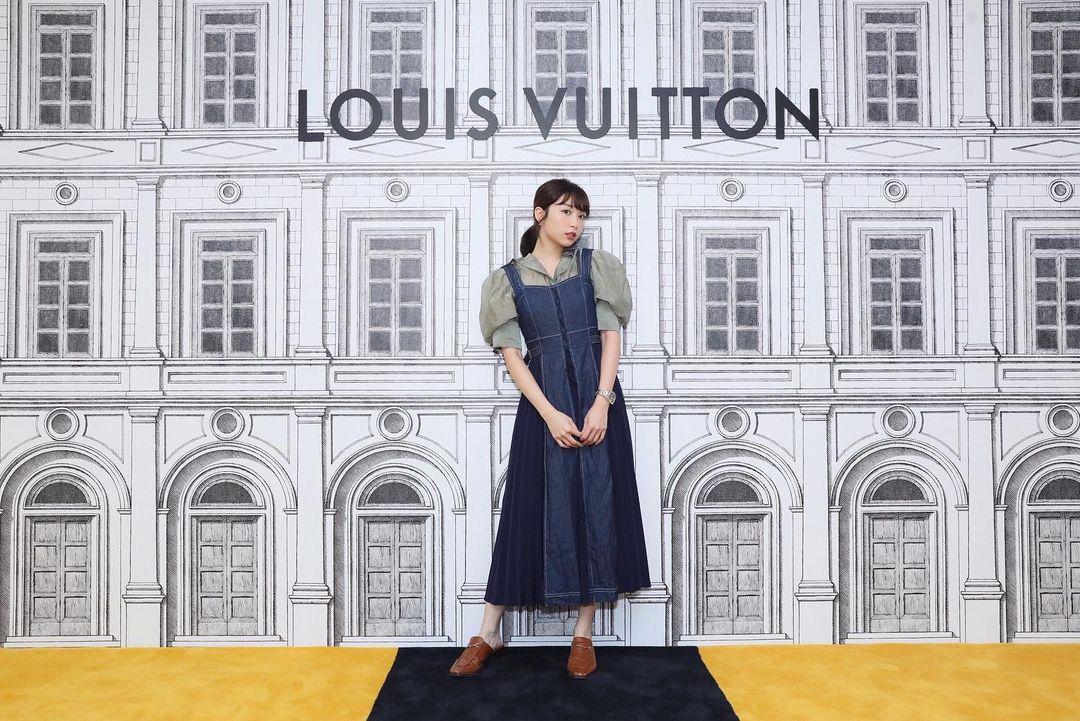  Thanks for the invitation ❤️

LV FW21 WOMAN RE...
