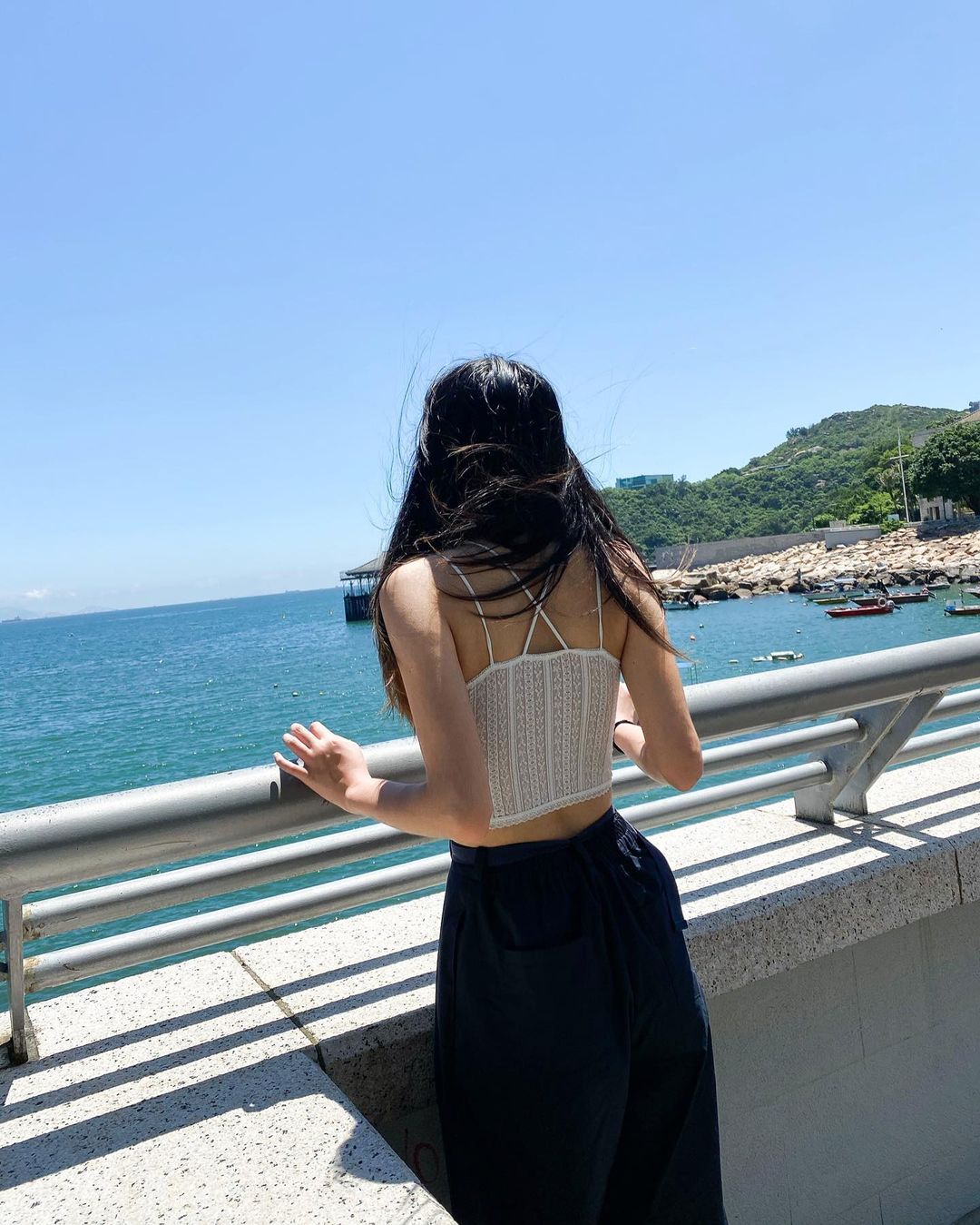  海邊拍照這樣穿！
