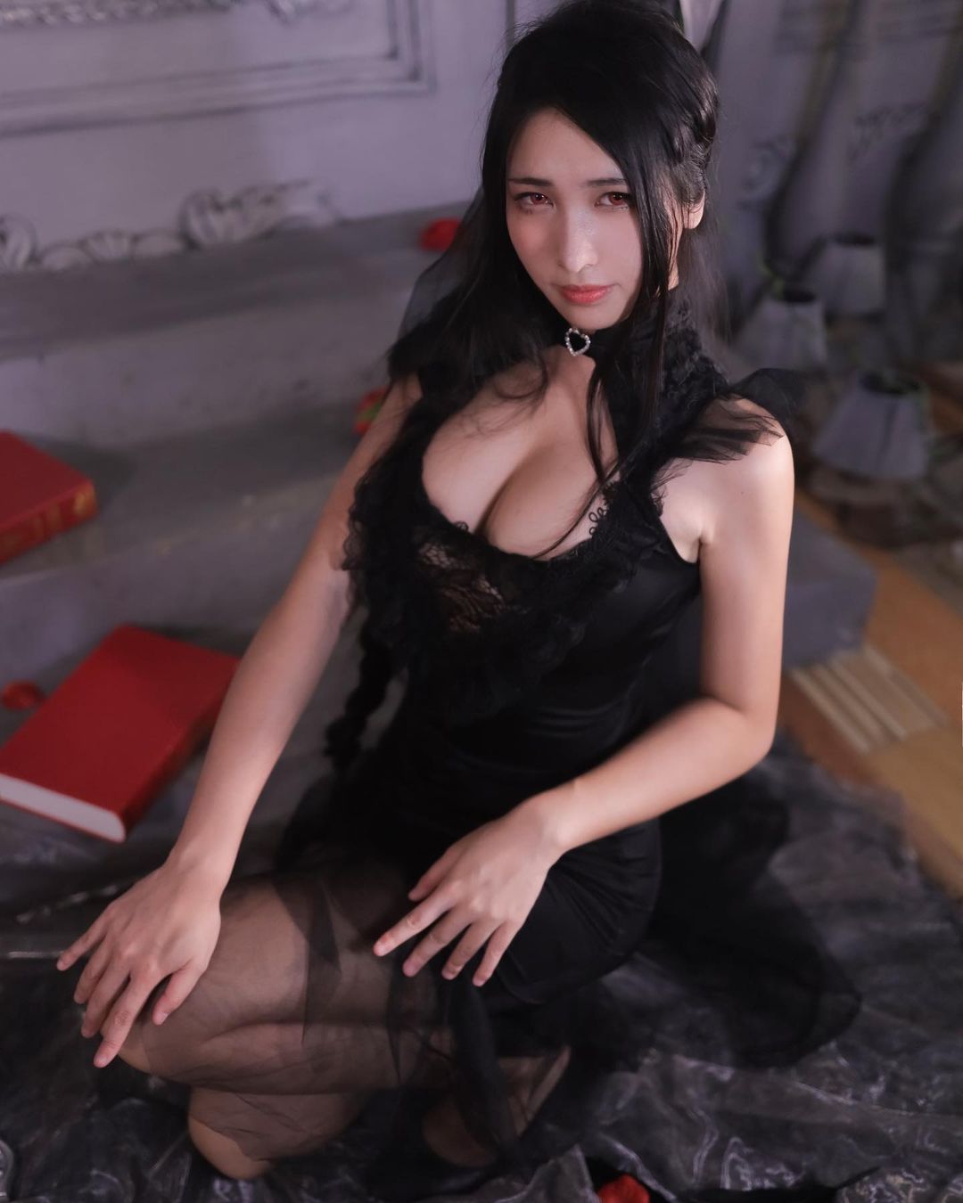  很少嘗試的黑暗風格 !
畢竟大多數人�...